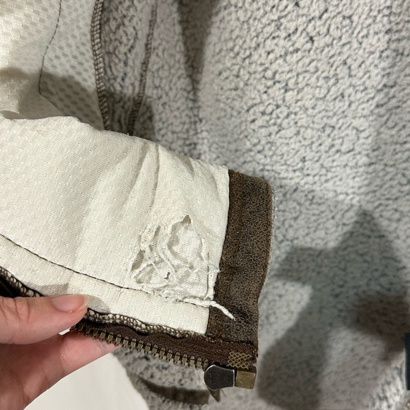 KÜHL Women’s Sherpa Fleece Vest Size Small Hooded Full Zip Beige Taupe Outdoor - Picture 7 of 7